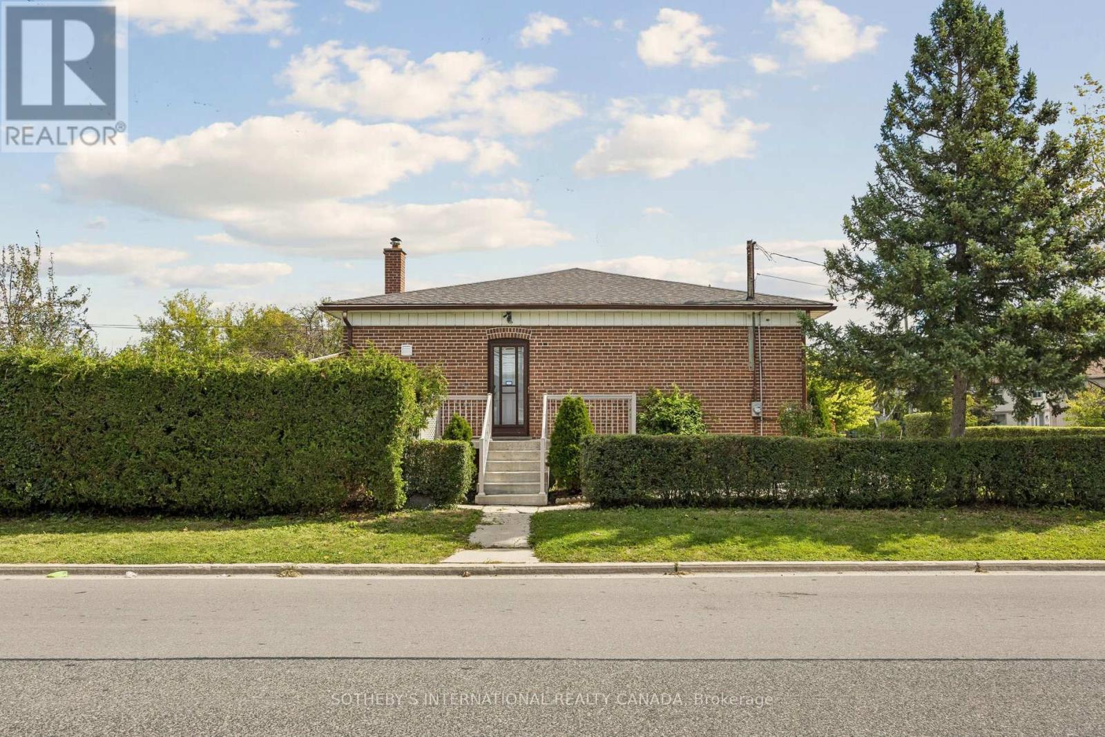 120 Ranee Avenue, Toronto, Ontario  M6A 1N2 - Photo 34 - C13828682