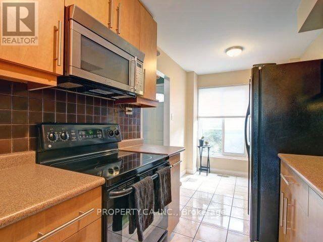 50 Wild Briarway, Toronto, Ontario  M2J 2L2 - Photo 7 - C13828740
