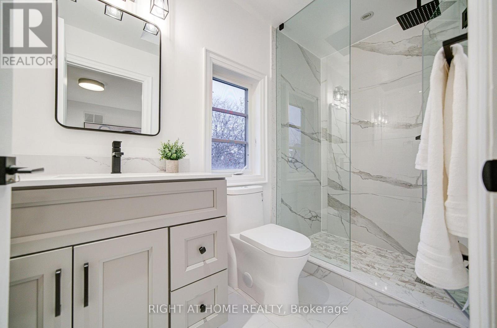 125 Kingsdale Avenue, Toronto, Ontario  M2N 3W5 - Photo 32 - C13828782