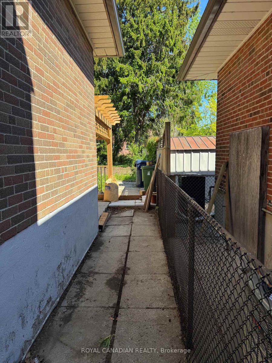 Bsmt - 312 Coronation Drive, Toronto, Ontario  M1E 2J8 - Photo 18 - E13828694