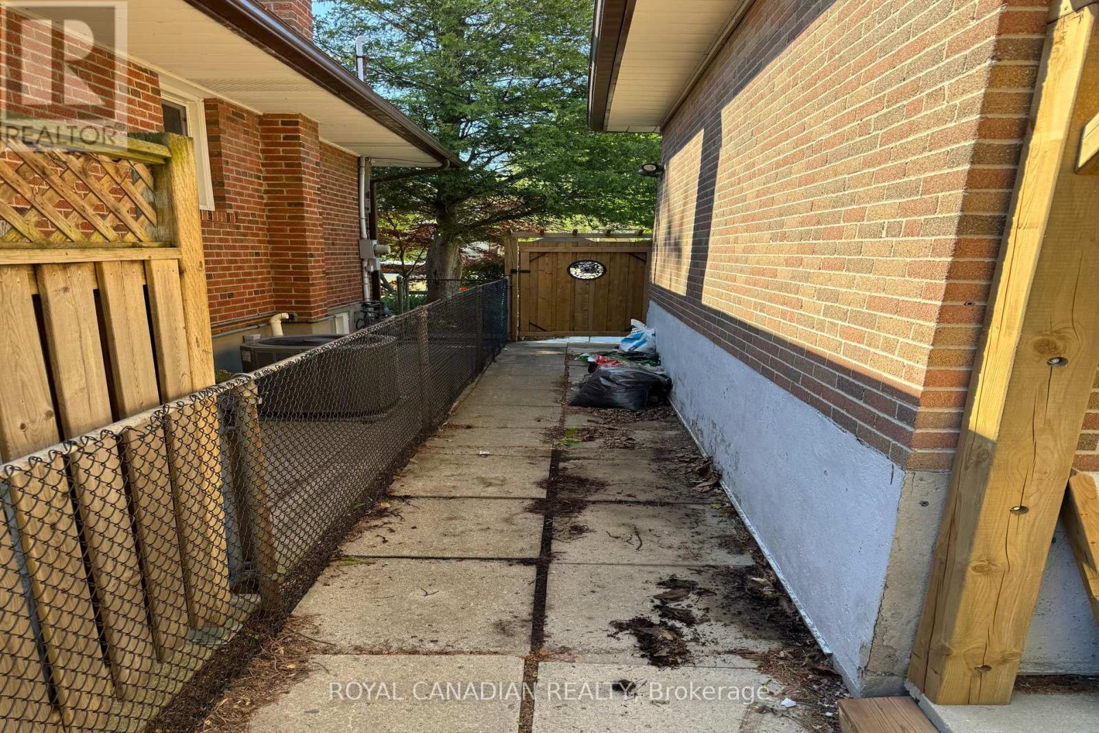 Bsmt - 312 Coronation Drive, Toronto, Ontario  M1E 2J8 - Photo 5 - E13828694