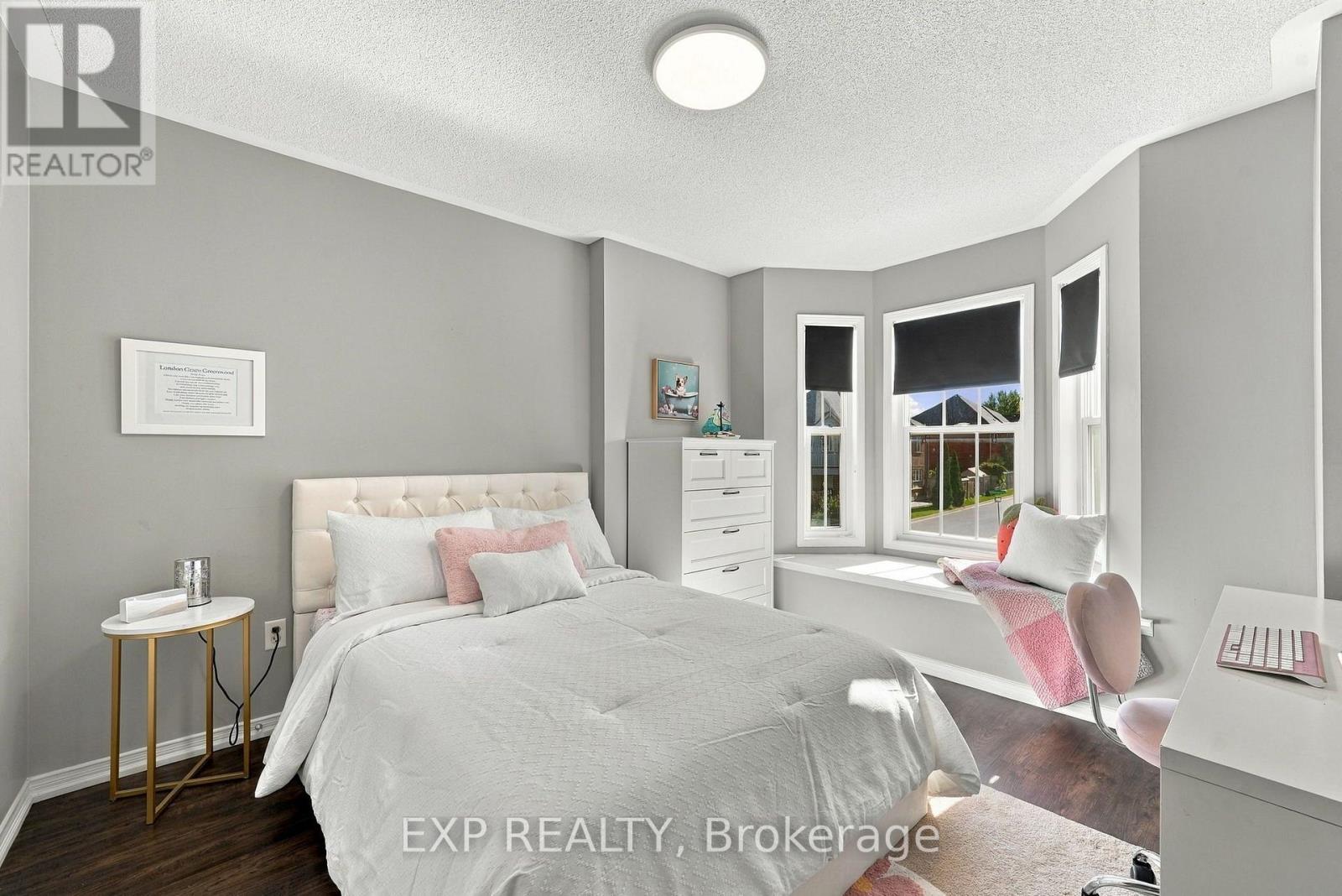 48 Thackery Drive, Ajax, Ontario  L1T 0B4 - Photo 24 - E13828718