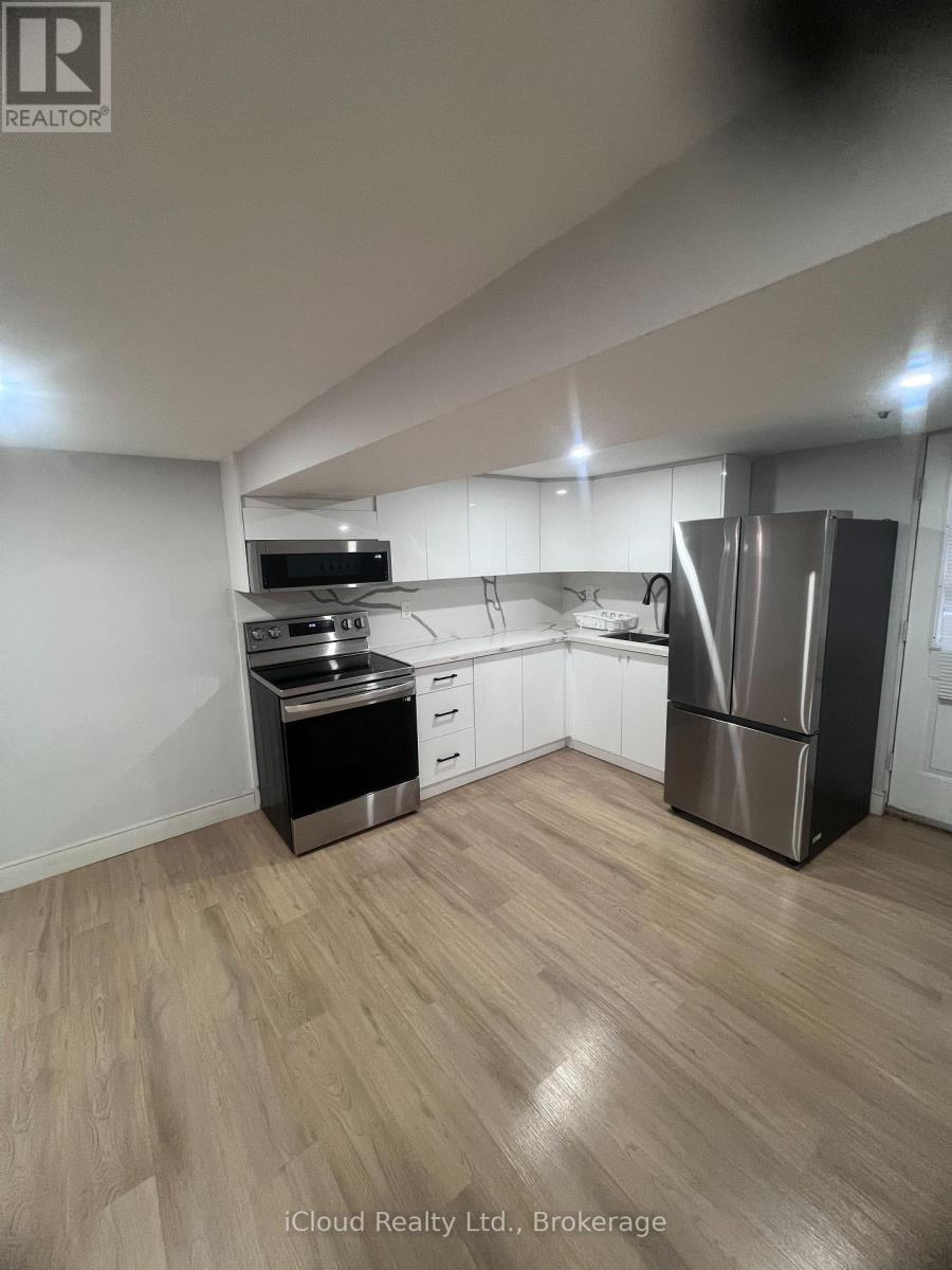 736 Annland Street, Pickering, Ontario  L1W 1B6 - Photo 7 - E13828840