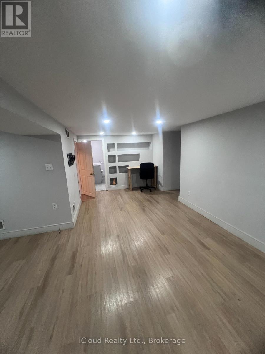 736 Annland Street, Pickering, Ontario  L1W 1B6 - Photo 8 - E13828840