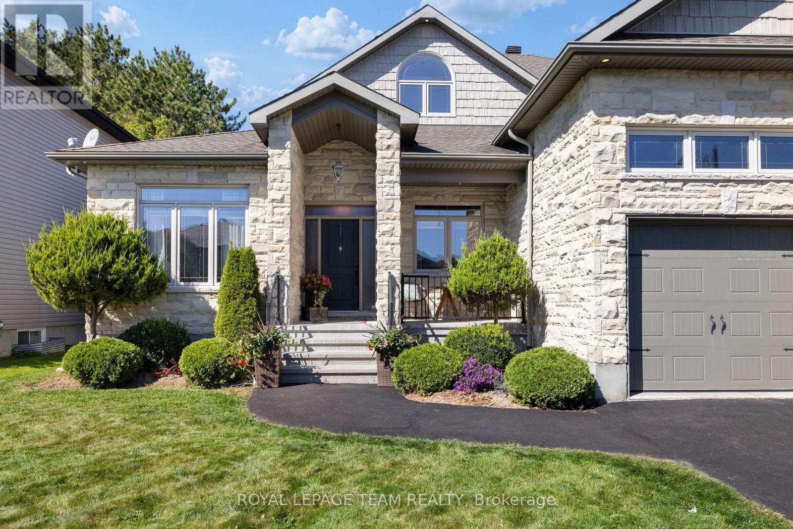 60 De La Rive Drive, Russell, Ontario  K0A 1W0 - Photo 2 - X13828812
