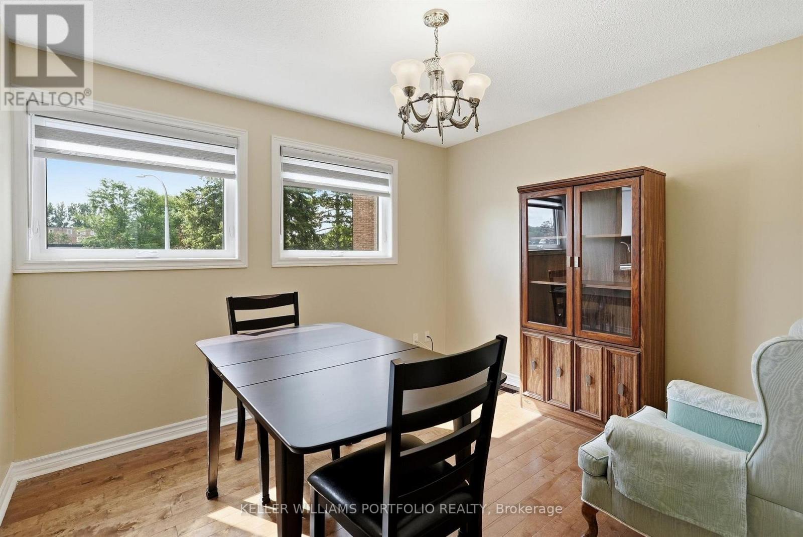 32 Henderson Drive, Aurora, Ontario  L4G 3L2 - Photo 15 - N13828688
