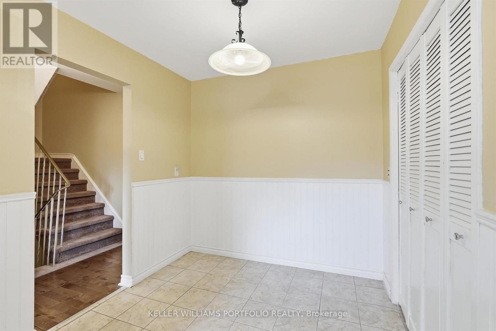 32 Henderson Drive, Aurora, Ontario  L4G 3L2 - Photo 24 - N13828688
