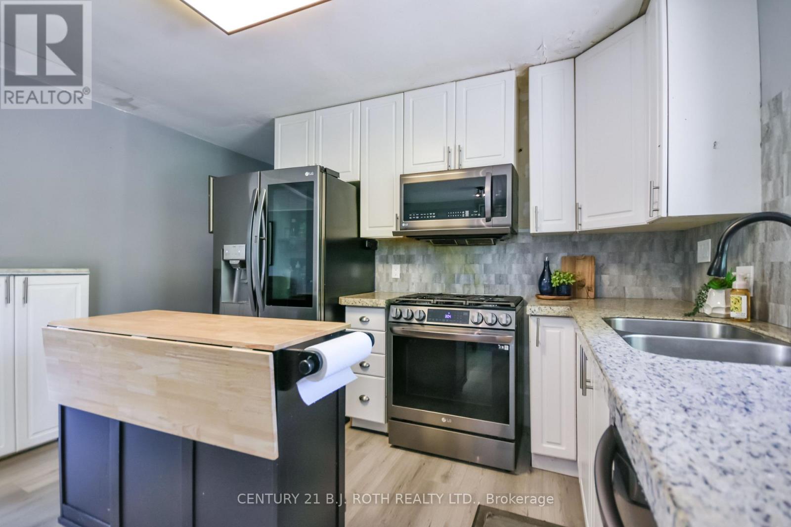 7906 Main Street, Adjala-Tosorontio, Ontario  L0M 1J0 - Photo 12 - N13828792