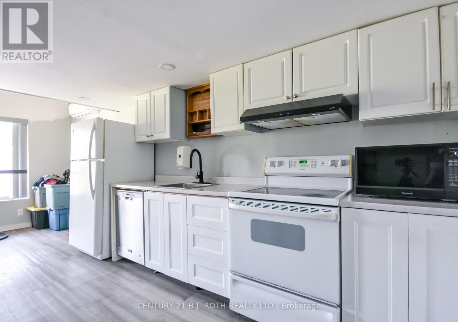 7906 Main Street, Adjala-Tosorontio, Ontario  L0M 1J0 - Photo 25 - N13828792