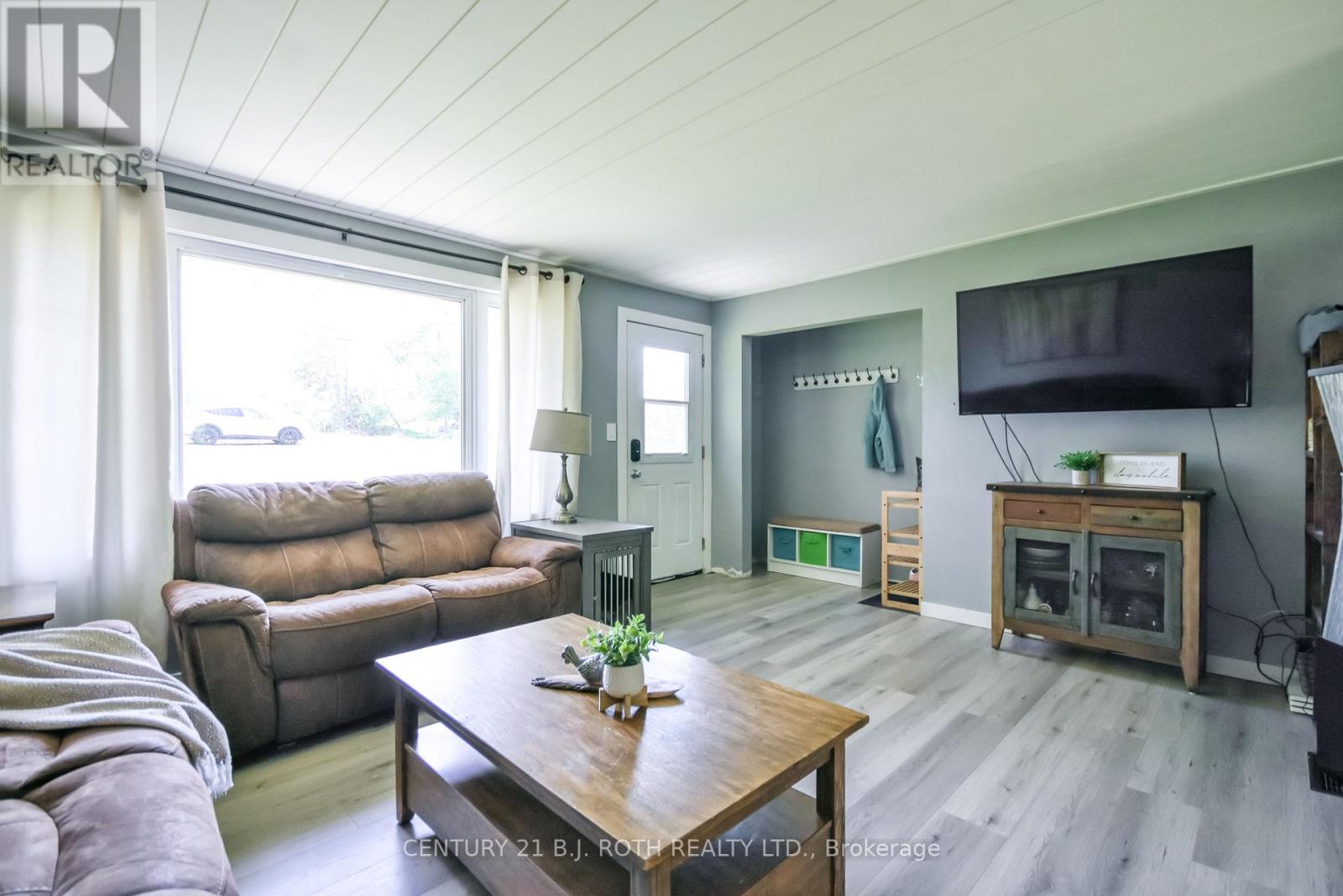 7906 Main Street, Adjala-Tosorontio, Ontario  L0M 1J0 - Photo 7 - N13828792