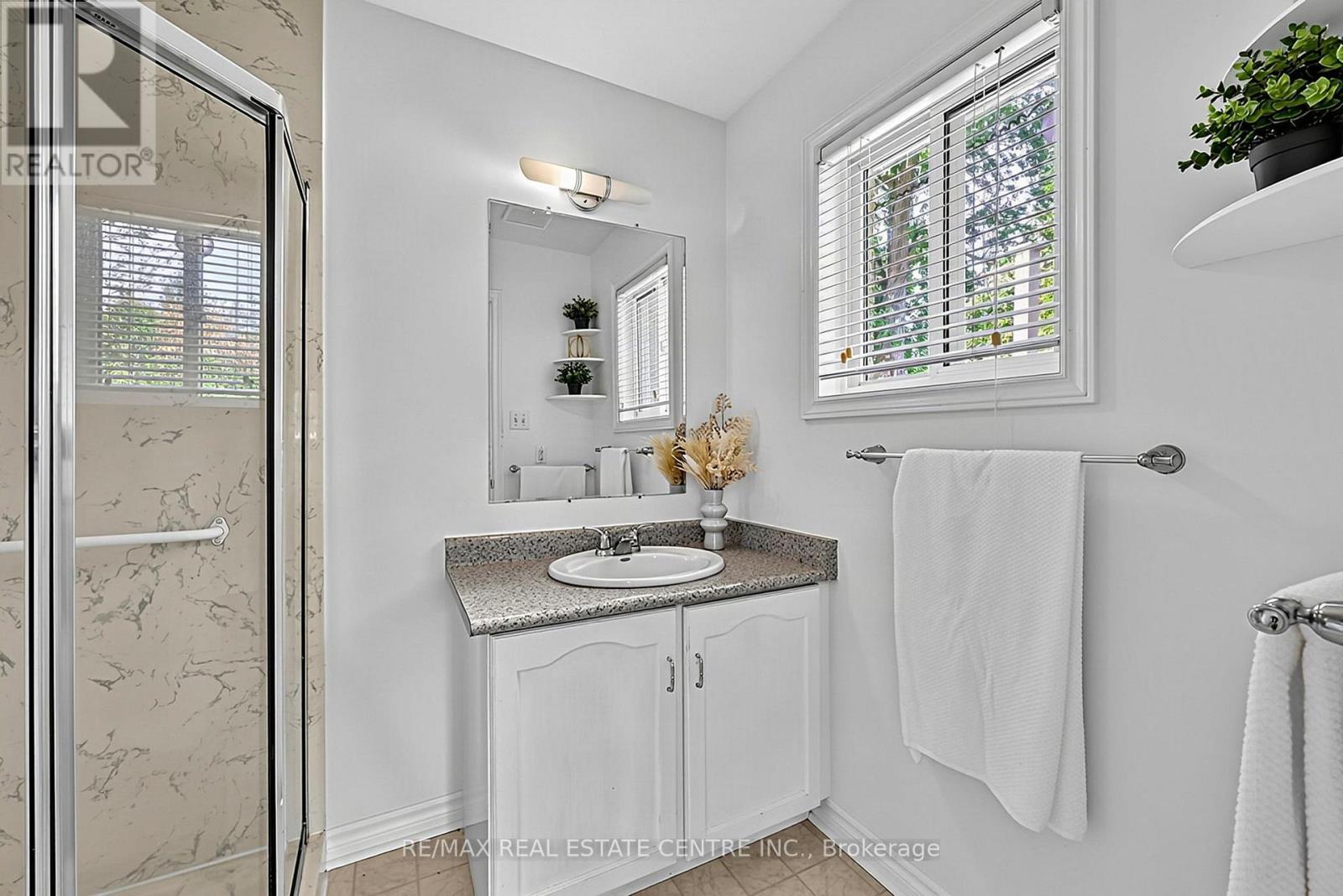284 Woodycrest Avenue, Georgina, Ontario  L4P 2W2 - Photo 20 - N13828850