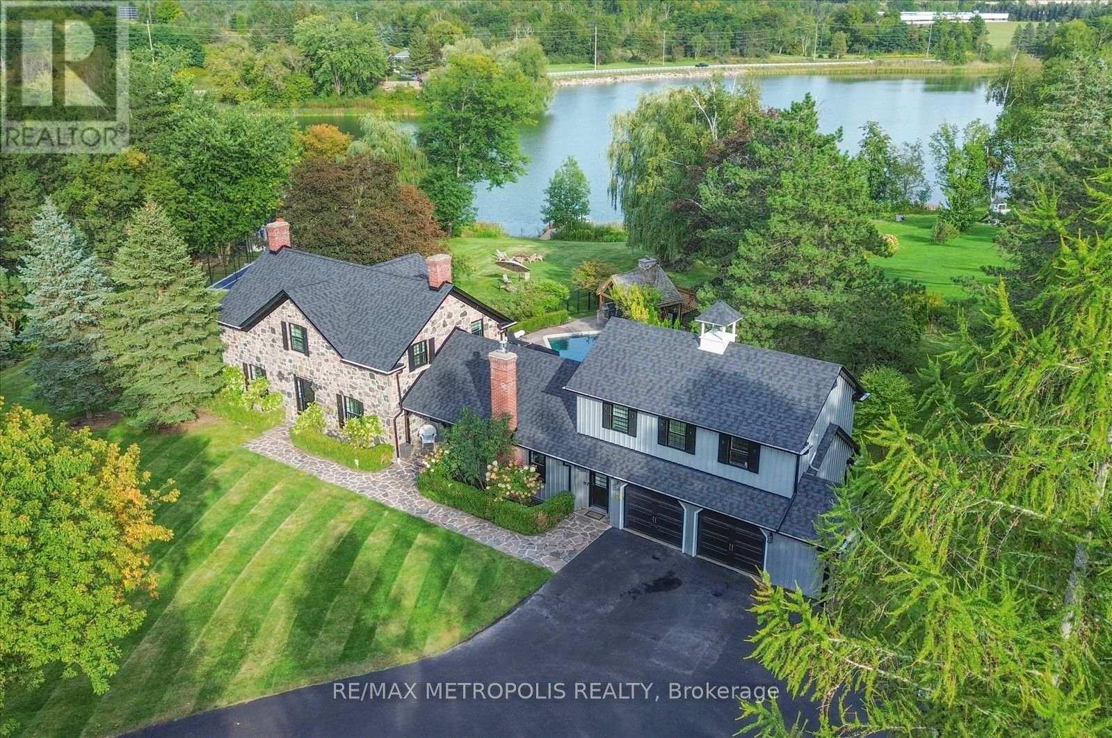 1 Island Lake Drive, Whitchurch-Stouffville, Ontario  L4A 3G7 - Photo 8 - N13828860