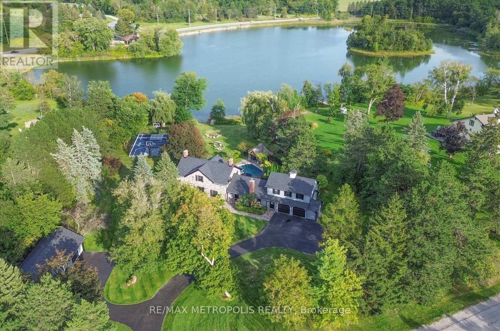 1 Island Lake Drive, Whitchurch-Stouffville, Ontario  L4A 3G7 - Photo 9 - N13828860