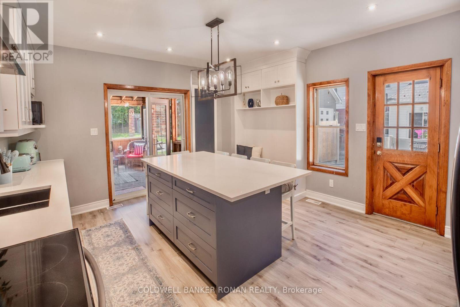 8121 Main Street, Adjala-Tosorontio, Ontario  L0M 1J0 - Photo 13 - N13828874