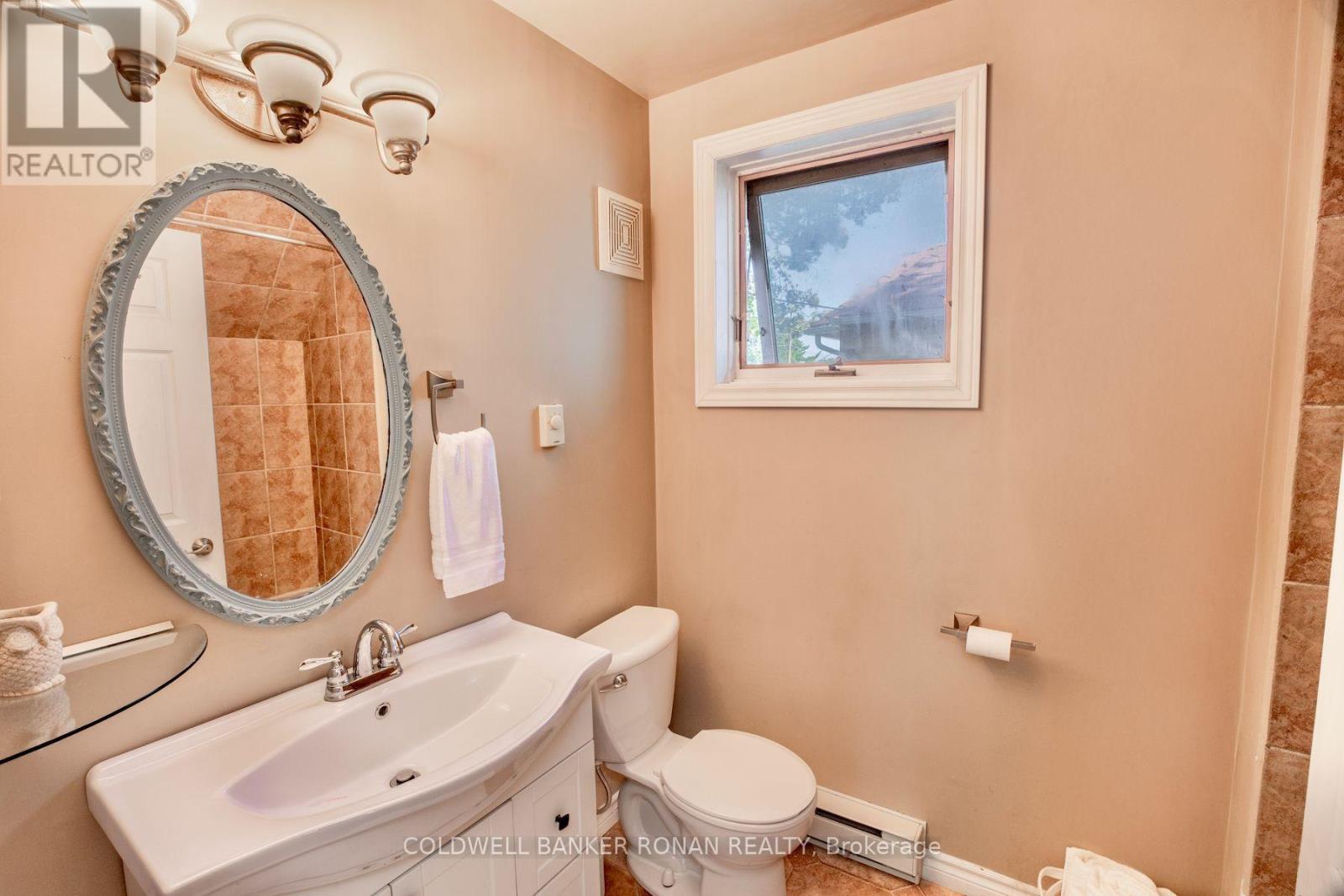 8121 Main Street, Adjala-Tosorontio, Ontario  L0M 1J0 - Photo 20 - N13828874