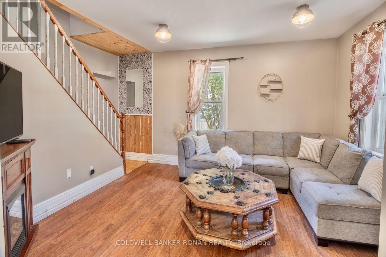 8121 Main Street, Adjala-Tosorontio, Ontario  L0M 1J0 - Photo 8 - N13828874