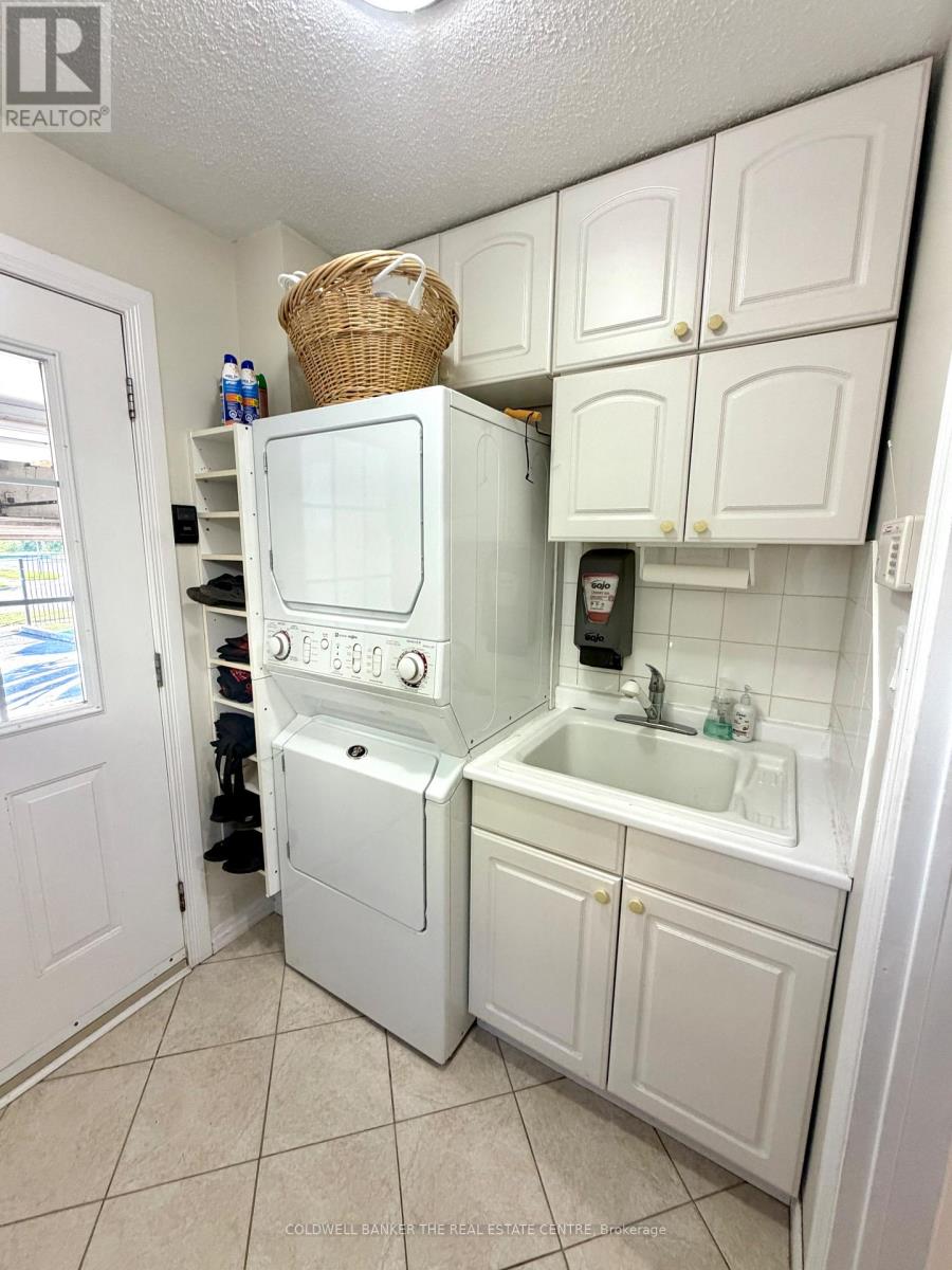227 Hickling Trail, Barrie (Grove East), Ontario  L4M 5W6 - Photo 13 - S13828774