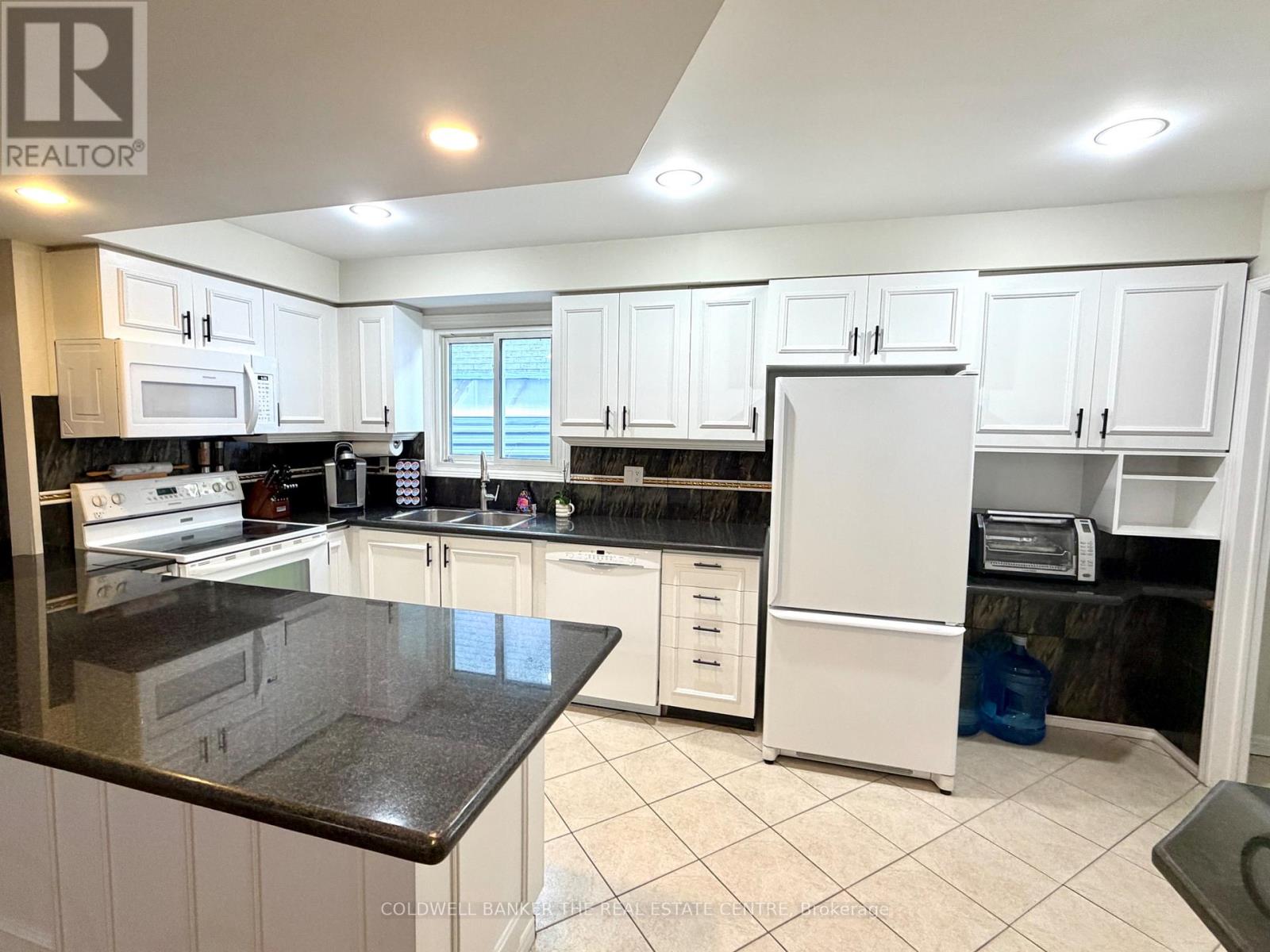 227 Hickling Trail, Barrie (Grove East), Ontario  L4M 5W6 - Photo 7 - S13828774