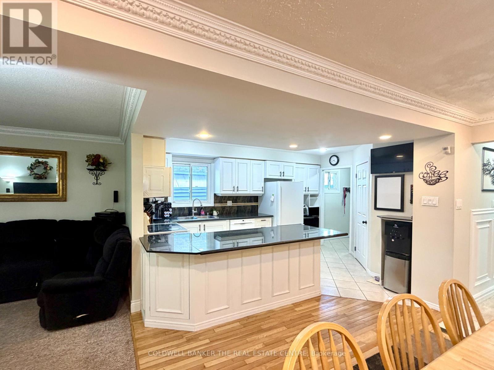 227 Hickling Trail, Barrie (Grove East), Ontario  L4M 5W6 - Photo 8 - S13828774