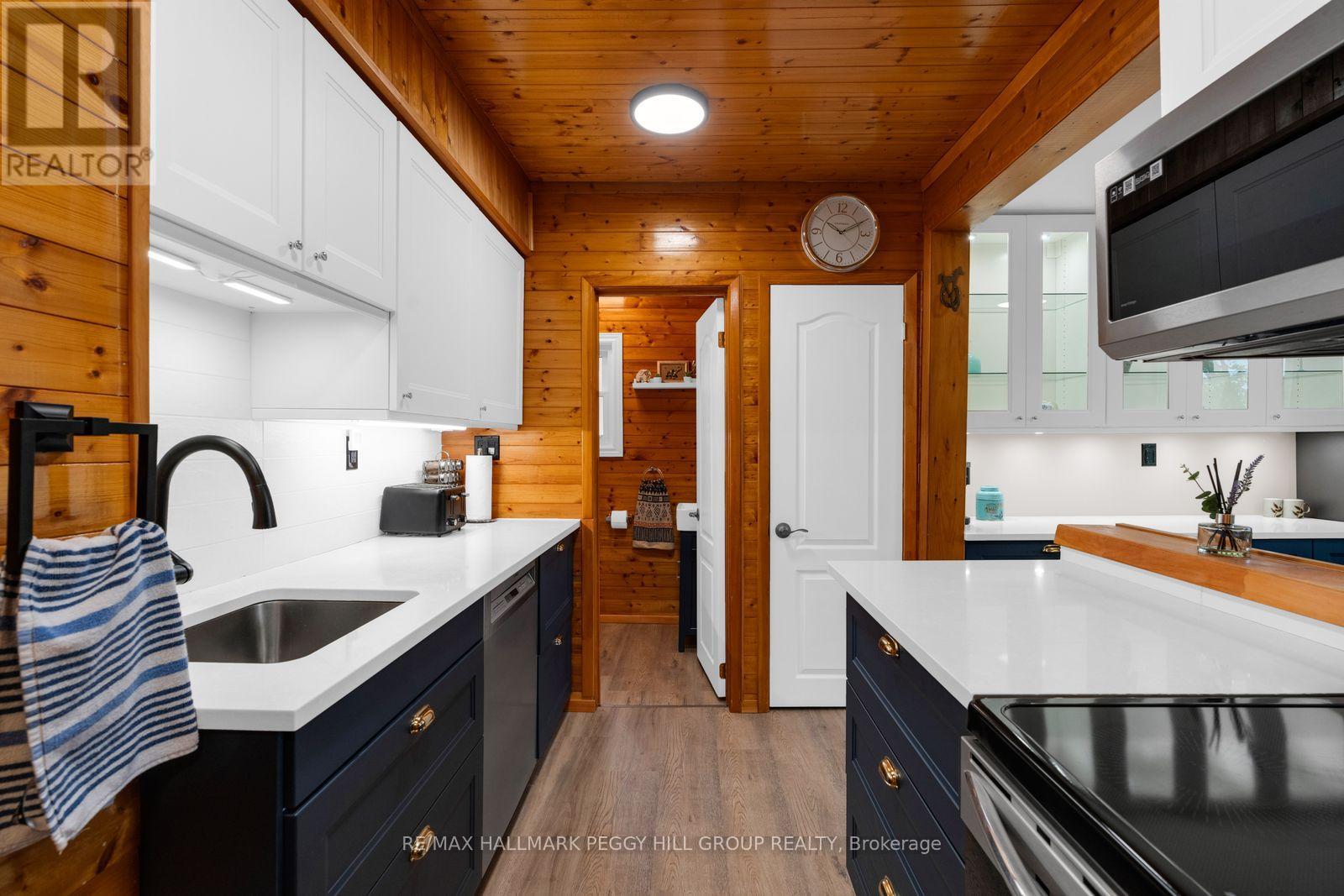 1387 Old Barrie Road W, Oro-Medonte (Edgar), Ontario  L0L 2L0 - Photo 3 - S13828826
