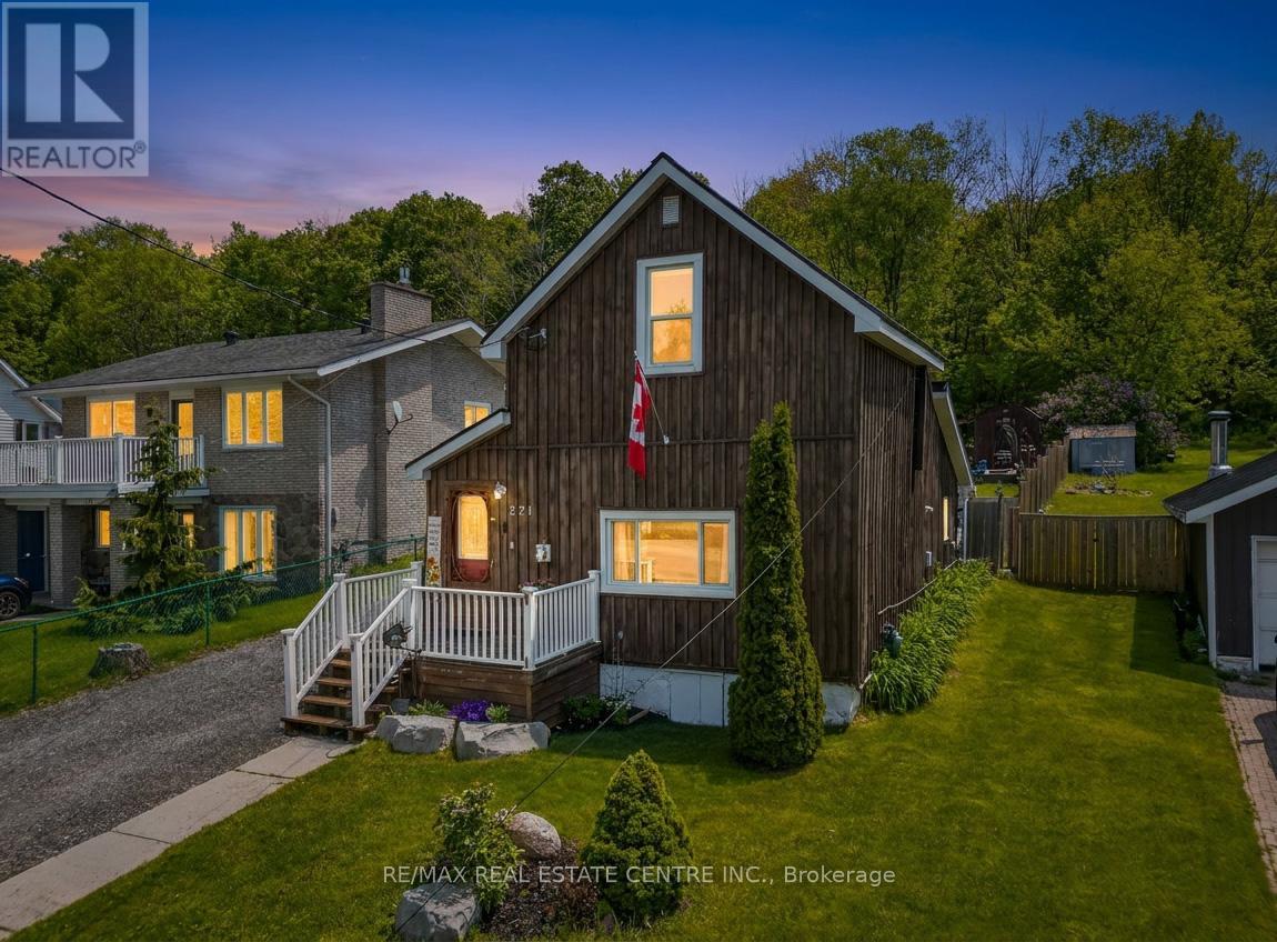 371 WILLIAM STREET, Tay, Ontario