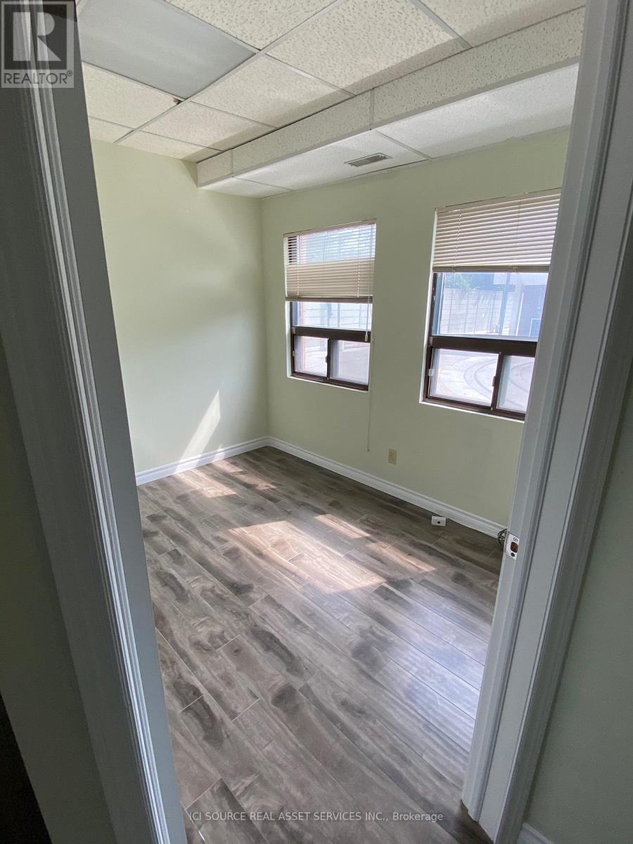 1 - 849 Bathurst Street, Toronto, Ontario  M5R 3G2 - Photo 15 - C13822224