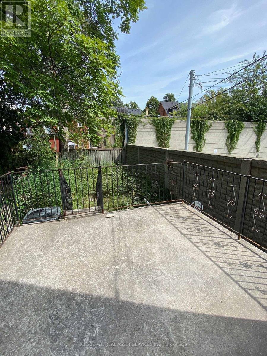 1 - 849 Bathurst Street, Toronto, Ontario  M5R 3G2 - Photo 13 - C13822224