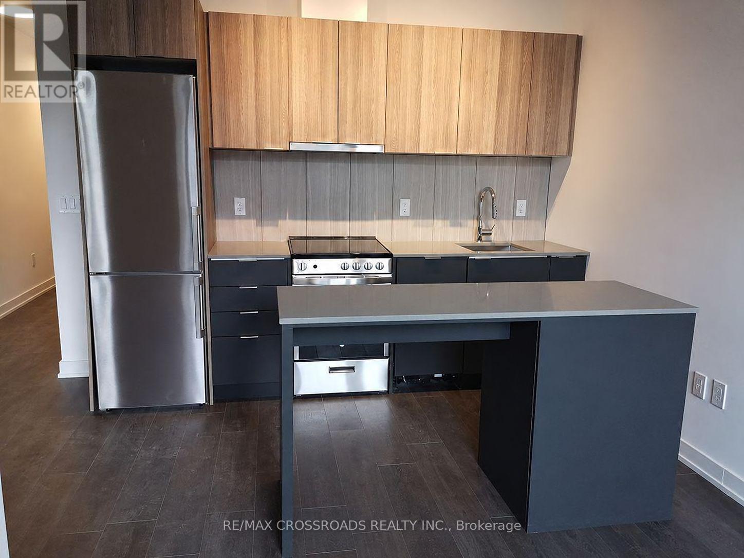 203 - 8 TIPPETT ROAD, Toronto, Ontario