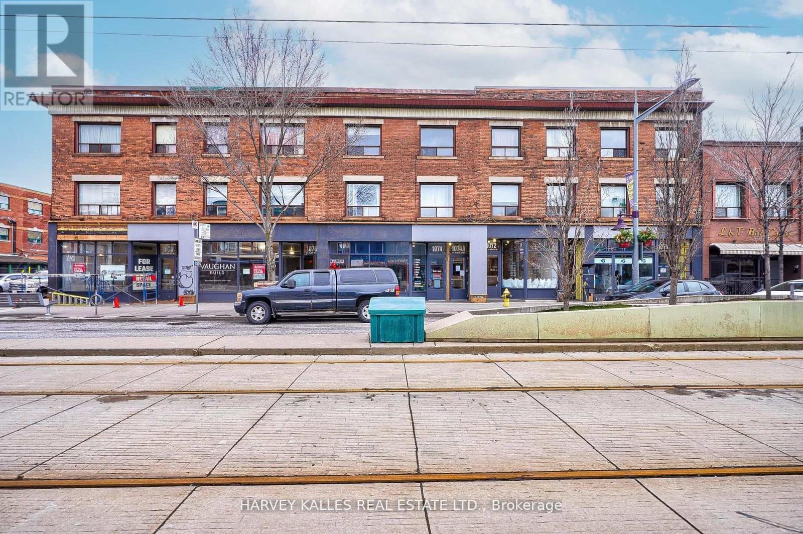 1 - 1072 St Clair Avenue W, Toronto, Ontario M6E 3H3 - Photo 4 - C13827440