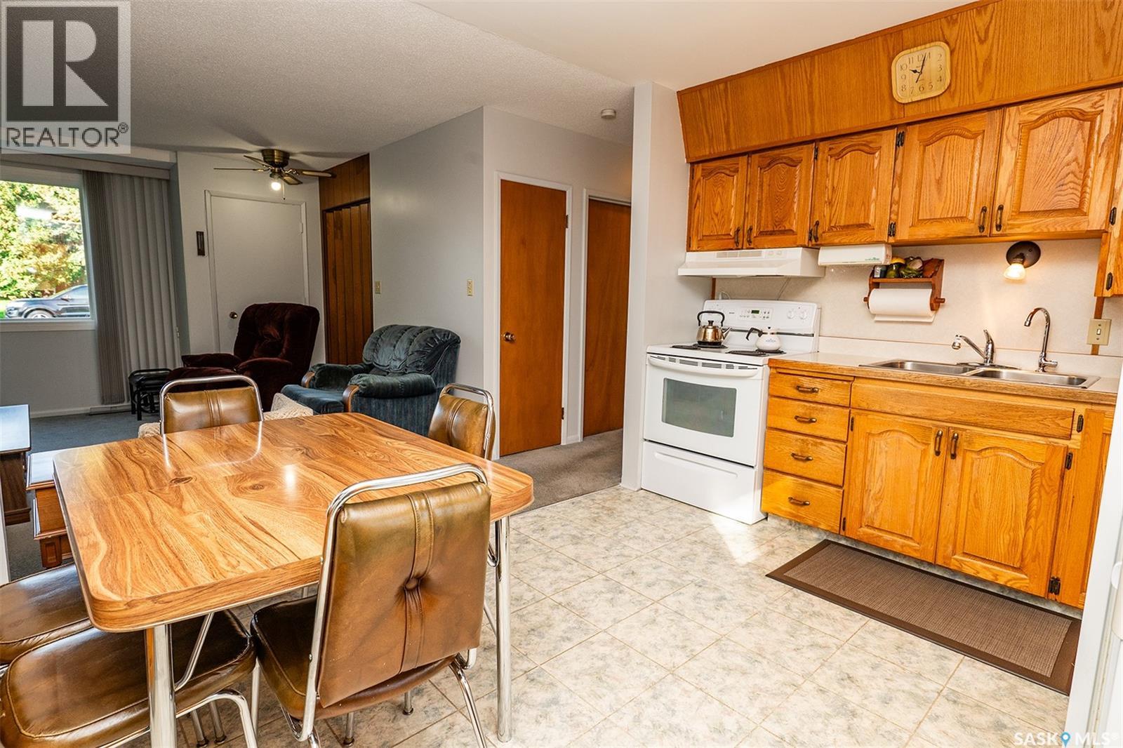 404 6th Street E, Wynyard, Saskatchewan  S0A 4T0 - Photo 7 - SK049551