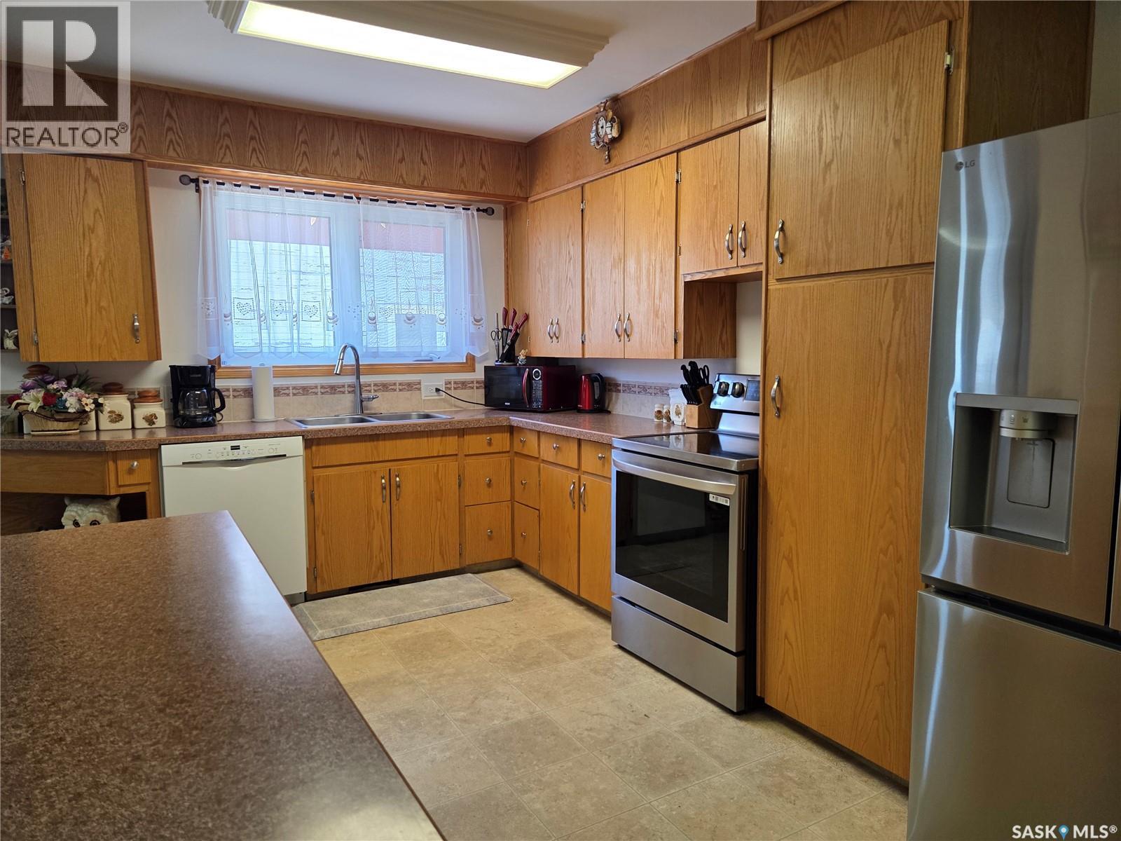 817 Stadacona Street E, Moose Jaw, Saskatchewan  S6H 0K5 - Photo 8 - SK049543