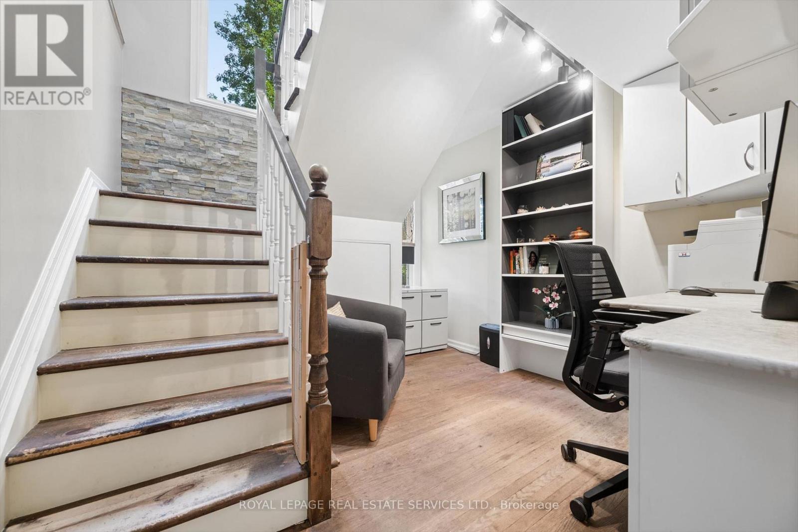 46 Germorda Drive, Oakville, Ontario  L6H 1A8 - Photo 24 - W13828586