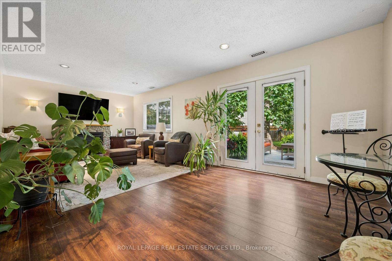 46 Germorda Drive, Oakville, Ontario  L6H 1A8 - Photo 6 - W13828586