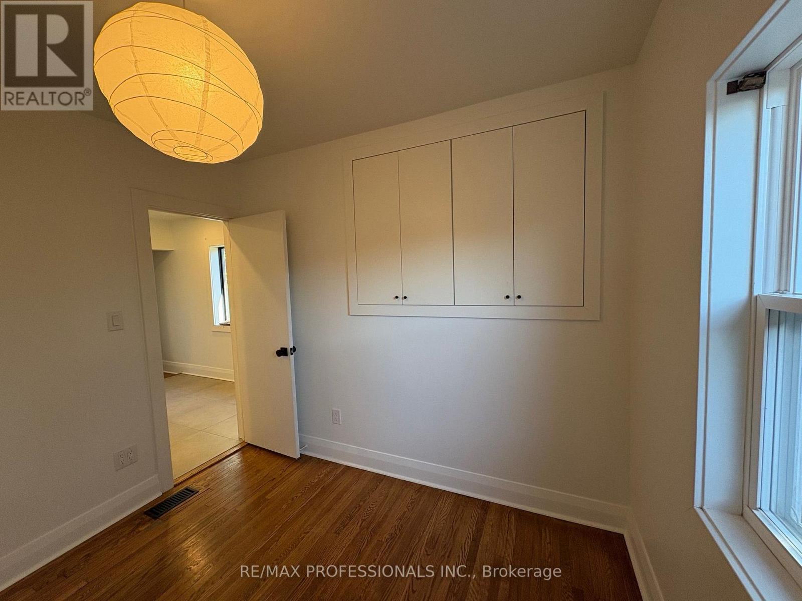 71 Bernice Crescent, Toronto, Ontario  M6N 1W7 - Photo 4 - W13828678