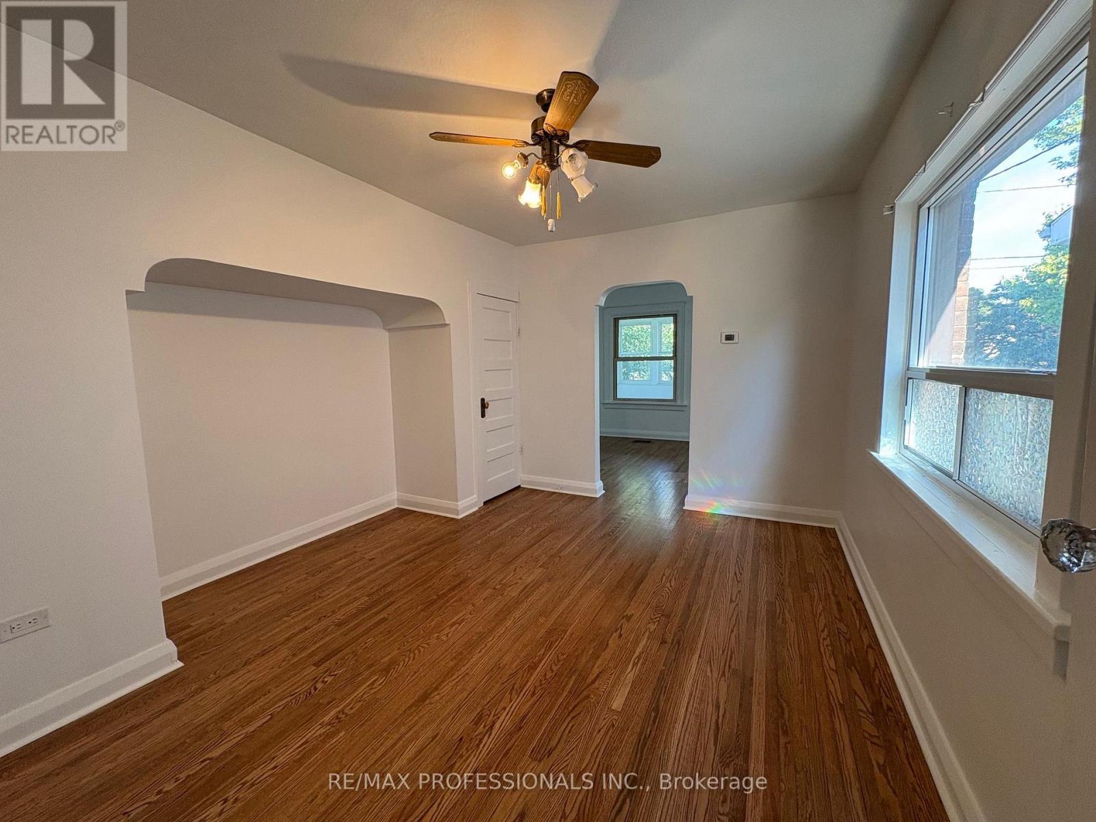71 Bernice Crescent, Toronto, Ontario  M6N 1W7 - Photo 7 - W13828678
