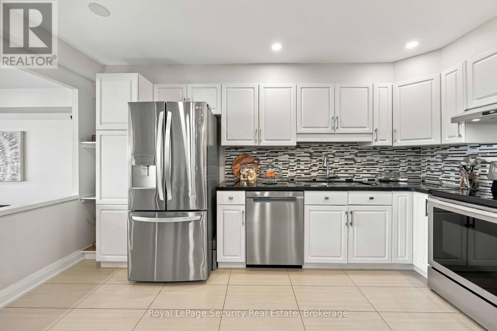 1504 - 250 Scarlett Road, Toronto, Ontario  M6N 4X5 - Photo 9 - W13828732