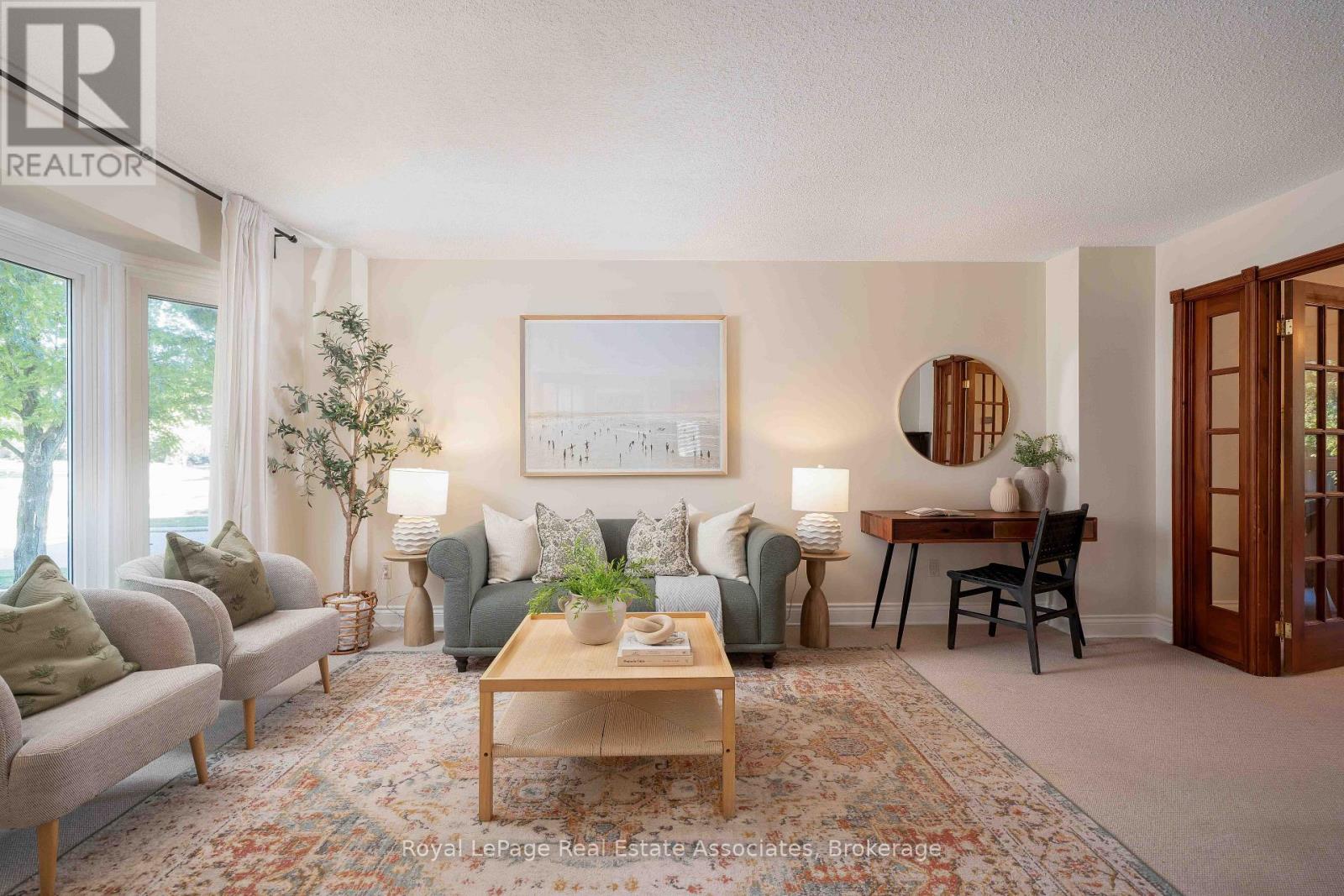 2253 Towne Boulevard, Oakville, Ontario  L6H 5J9 - Photo 2 - W13828744