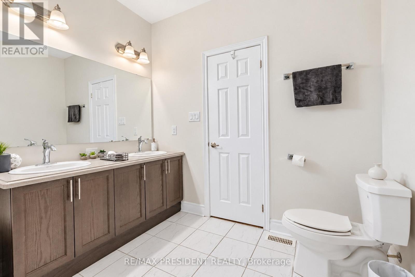 31 Monarch Drive, Halton Hills, Ontario  L7G 0H9 - Photo 38 - W13828804