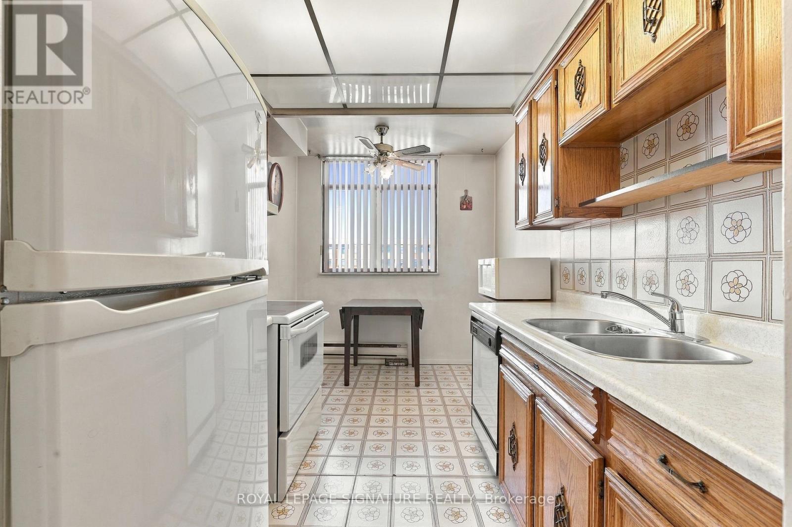 539 - 2645 Jane Street, Toronto, Ontario M3L 2J3 - Photo 15 - W13828824