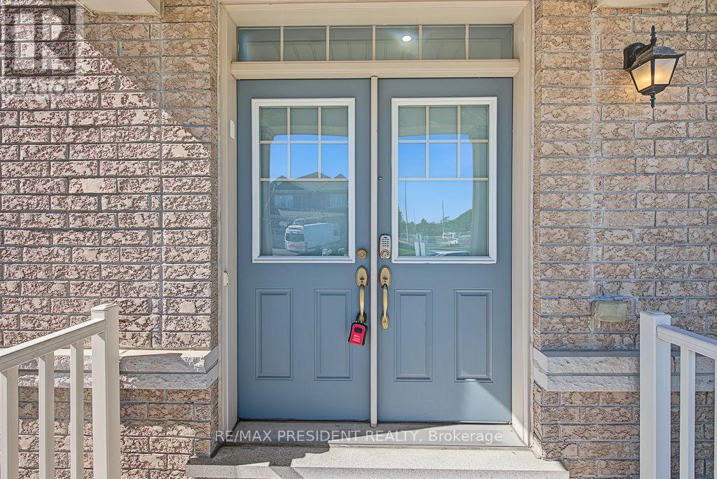 2 Archville Street, Brampton, Ontario  L6Y 5Y5 - Photo 3 - W13828876