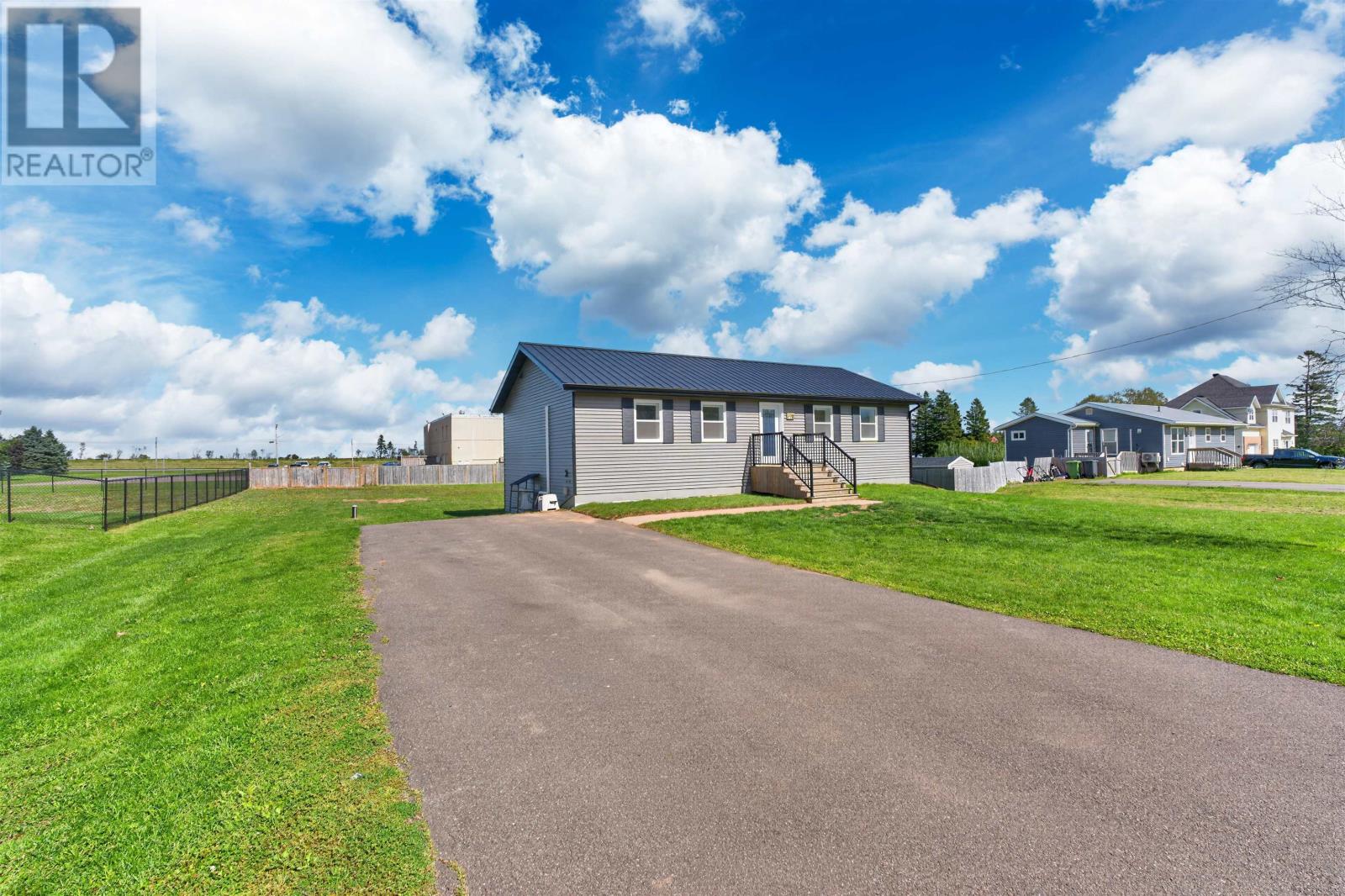 89 Kelly Drive, Miscouche, Prince Edward Island  C0B 1T0 - Photo 2 - 202624363
