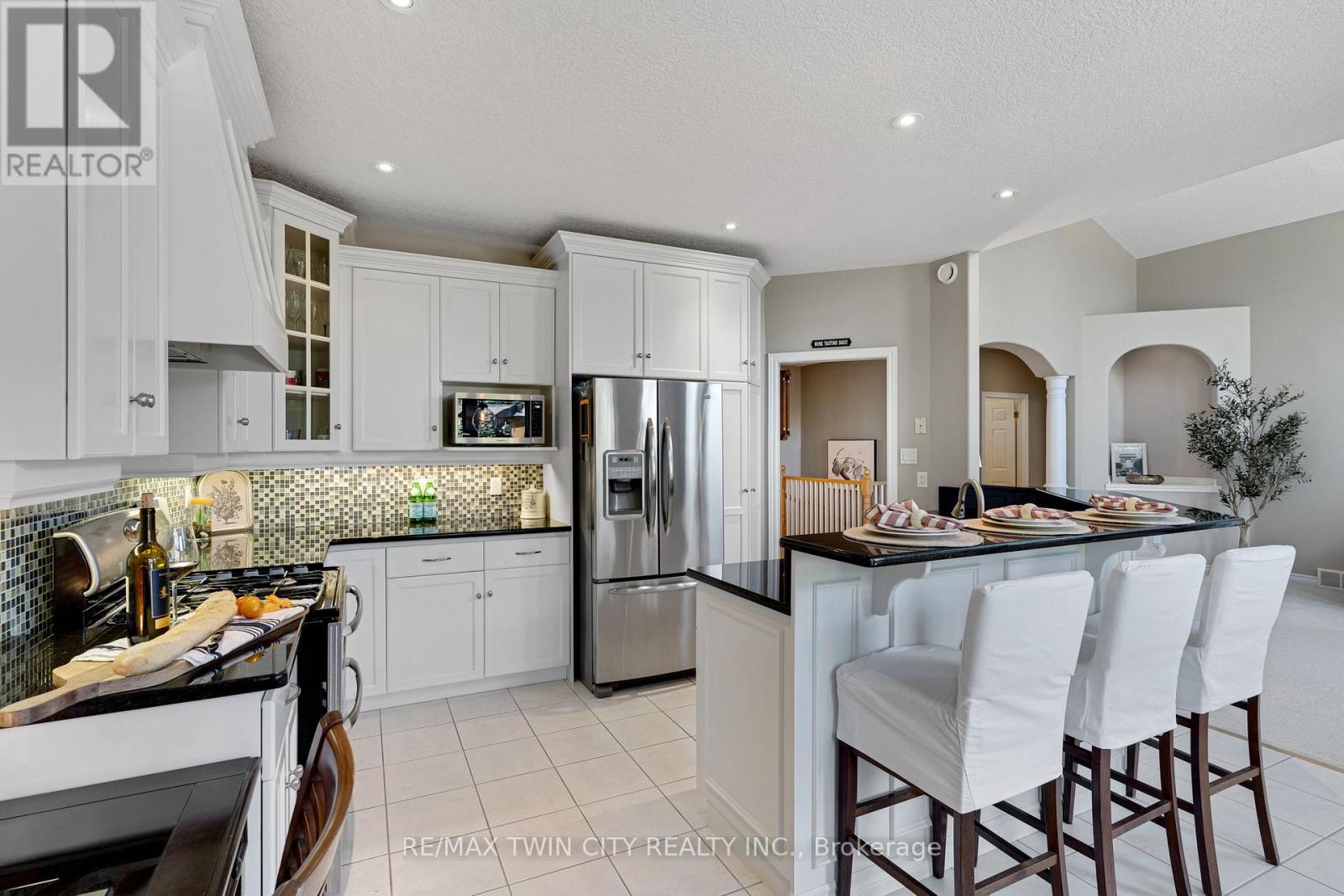 308 Deer Ridge Drive, Kitchener, Ontario  N2P 2K6 - Photo 18 - X13828588