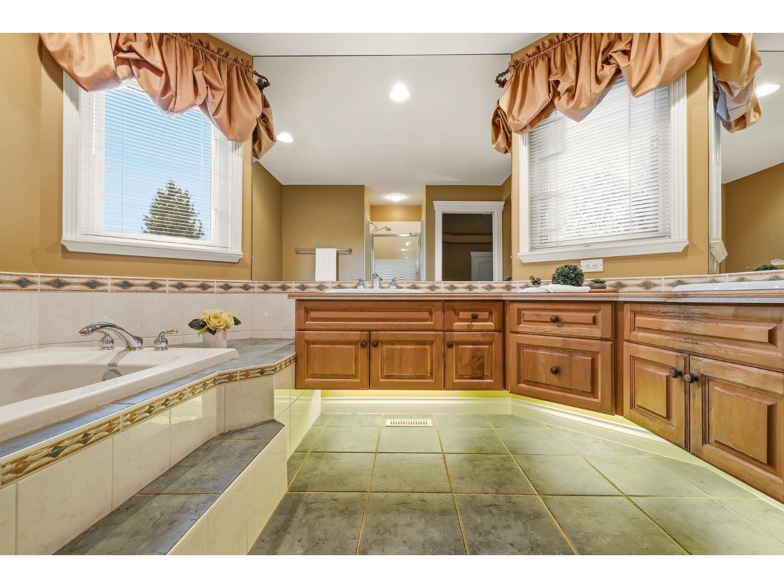 3528 Canterbury Drive, Surrey, British Columbia  V3Z 0G8 - Photo 24 - R3169548