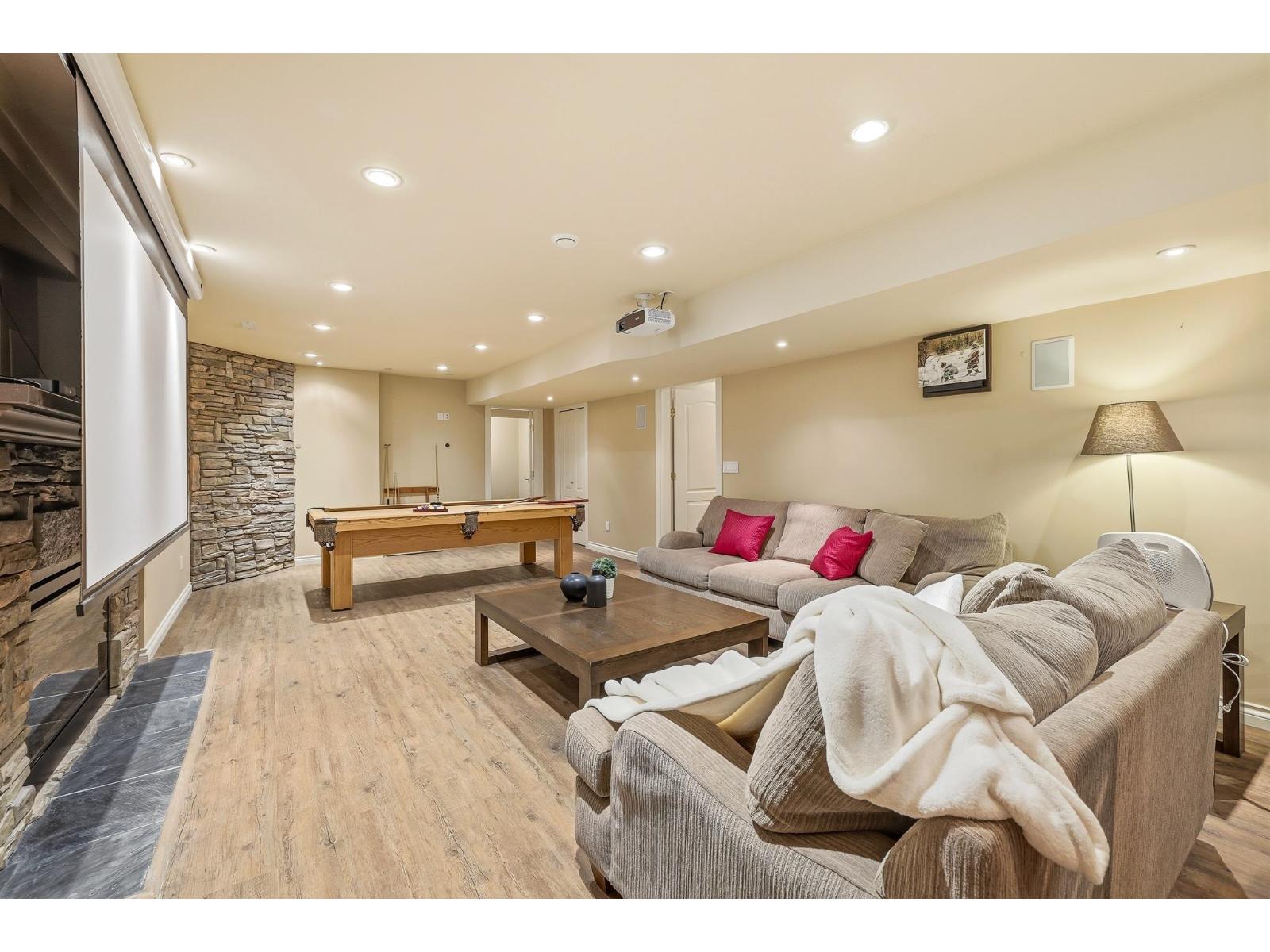 3528 Canterbury Drive, Surrey, British Columbia  V3Z 0G8 - Photo 3 - R3169548