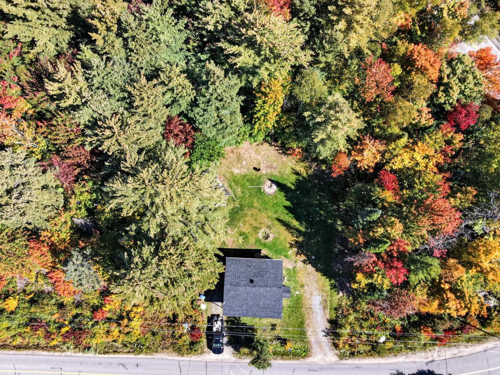 3395 Ch. Marie-Reine-des-Coeurs Chertsey Quebec Canada J0K3K0 3