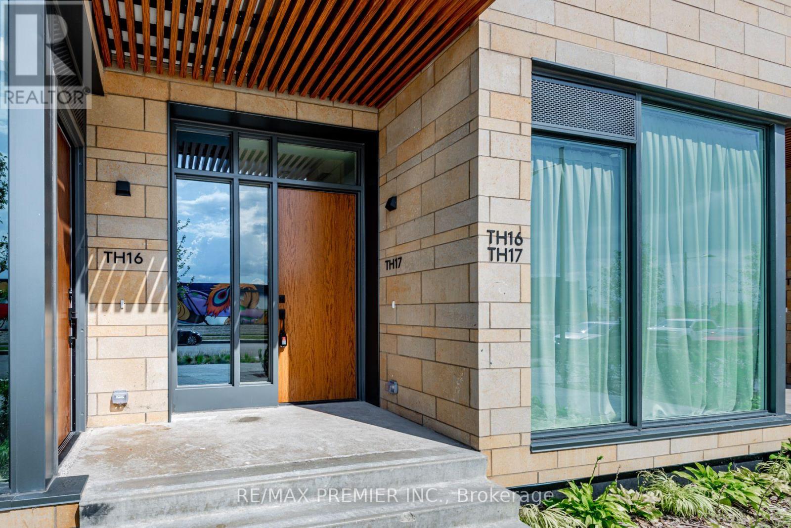 Th17 - 7 Buttermill Avenue, Vaughan, Ontario  L4K 0M5 - Photo 2 - N13828482