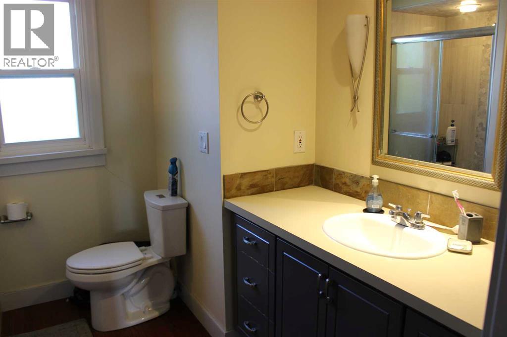 323 3rd Street, Shaughnessy, Alberta  T0K 2A0 - Photo 15 - A2345949
