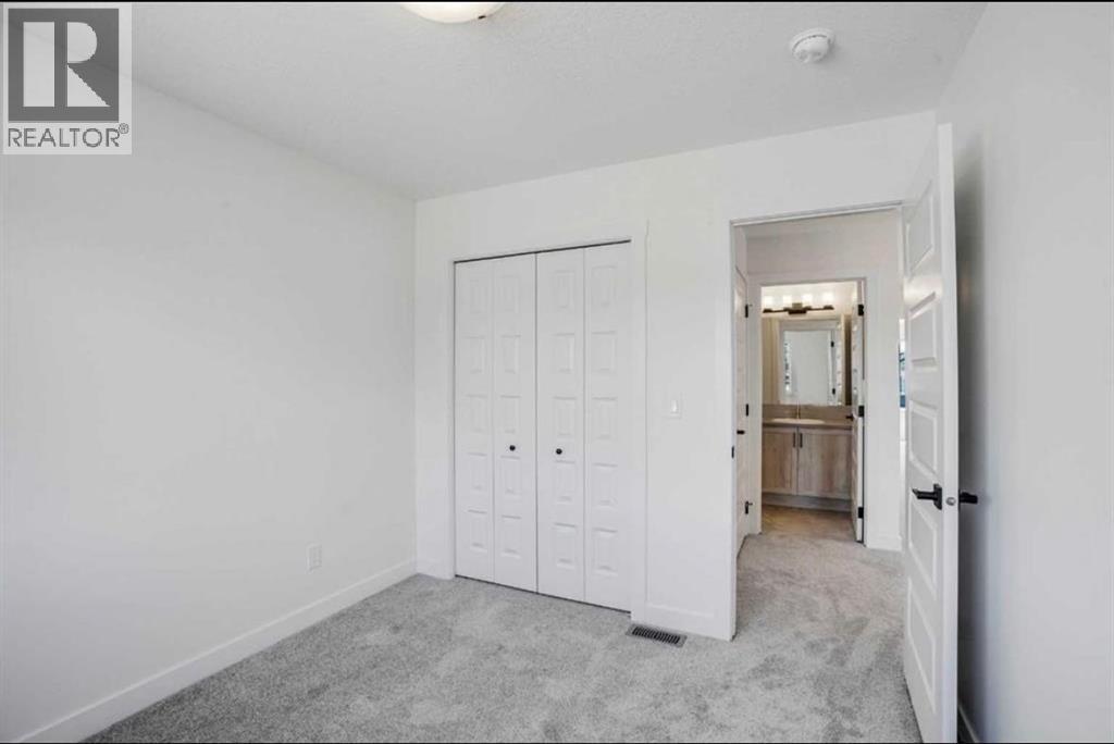747 Bayview Hill Sw, Airdrie, Alberta  T4B 5M5 - Photo 17 - A2348142
