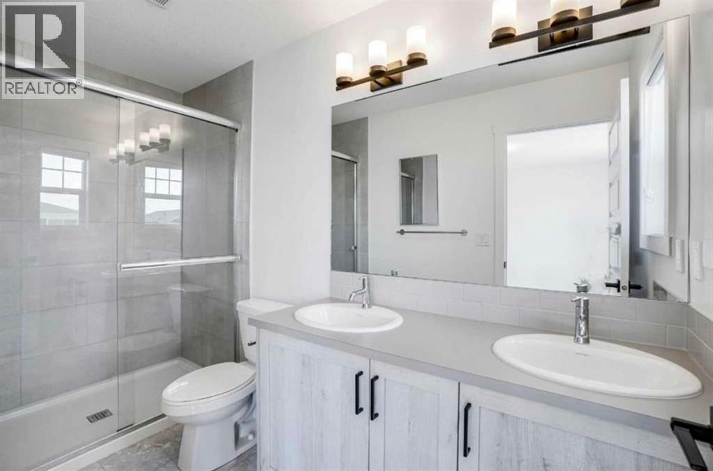 747 Bayview Hill Sw, Airdrie, Alberta  T4B 5M5 - Photo 9 - A2348142