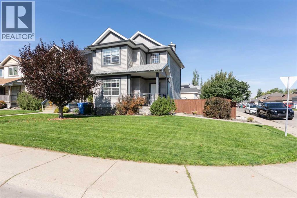 53 Peigan Court W, Lethbridge, Alberta  T1K 7K6 - Photo 1 - A2348013